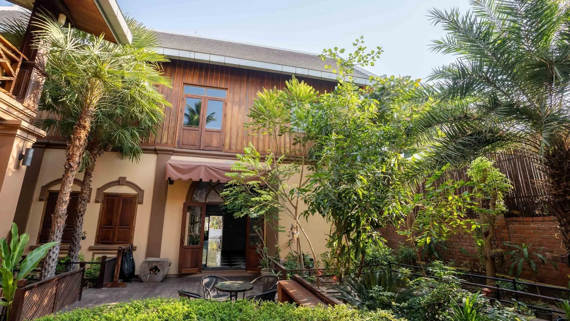 Luangsay Inn Luang Prabang 2*,  Laos